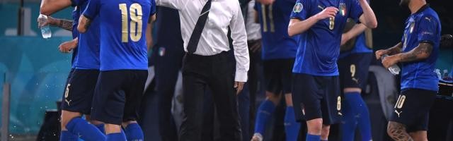 世界杯直播-【意大利小组总结】曼奇尼战术透渗 我命由我不由天