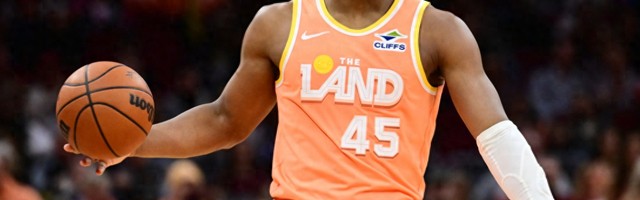 世界杯在线观看-17届之光！米切尔砍下15000分，同届塔图姆福克斯热巴多少分？|阿德巴约|多诺万-米切尔|克利夫兰骑士队|达拉斯独行侠队|巴姆-阿德巴约_新浪体育_新浪新闻