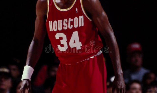 🎂真挚的祝福！祝火箭名宿“大梦”奥拉朱旺63岁生日快乐🎂