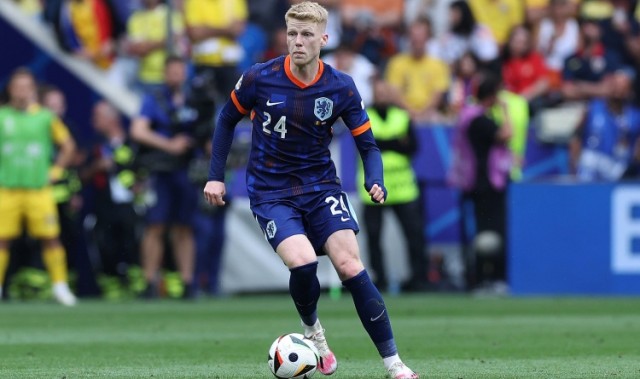 世界杯手机直播-埃因霍温官方：中场斯豪滕遭遇十字韧带损伤的伤病，需要接受手术