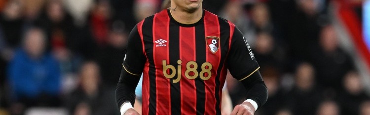 世界杯高清直播-巴西媒：弗拉门戈曾3000万欧报价埃瓦尼尔森，但伯恩茅斯要5000万